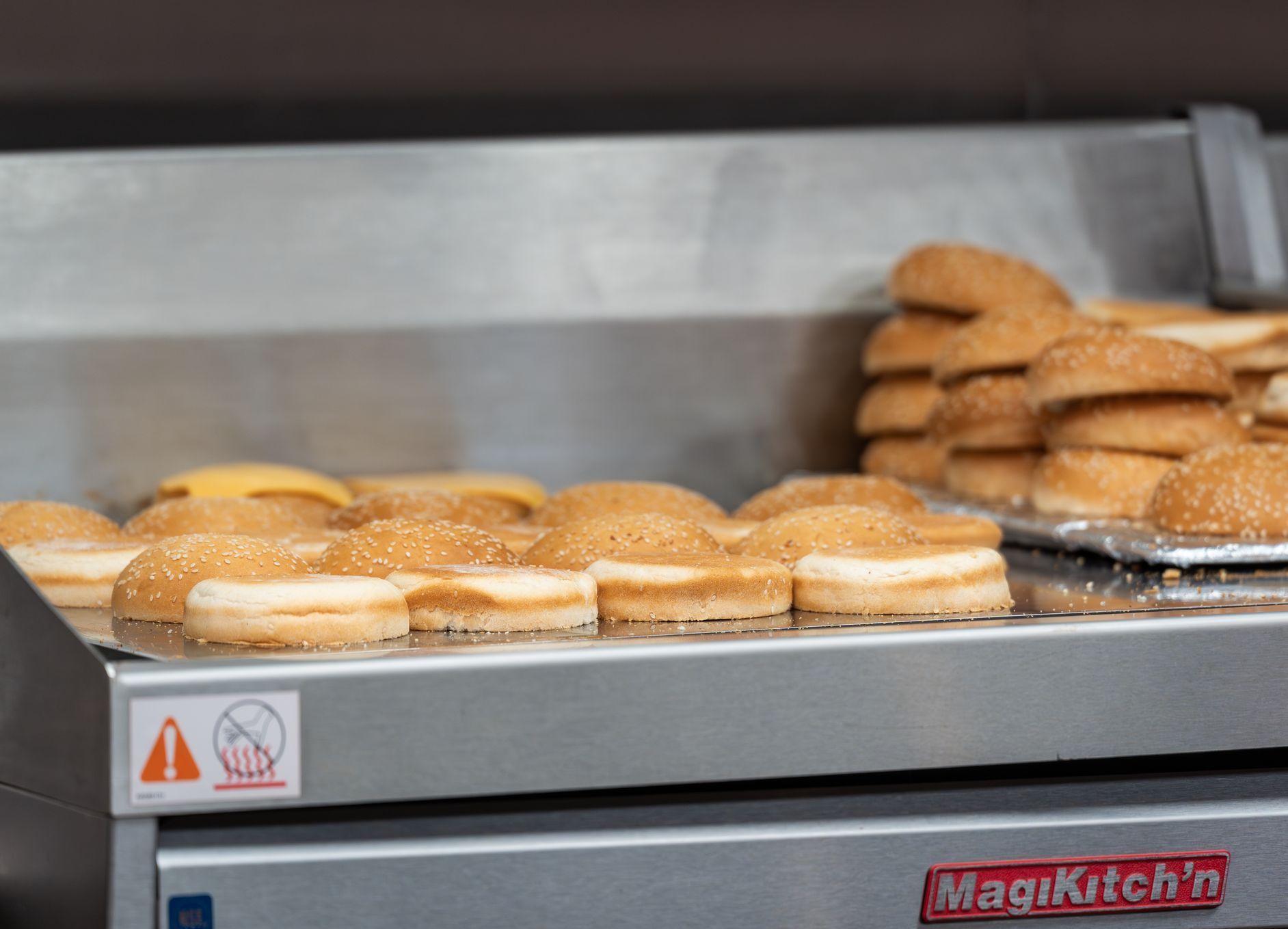 Five Guys, fastfood, jídlo, hamburger, burger, hranolky, gastronomie, Praha