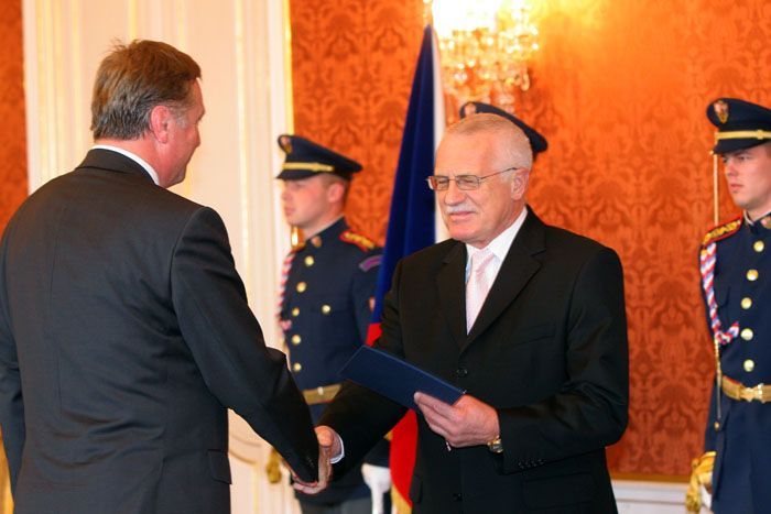 Topolánek podruhé jmenován premiérem