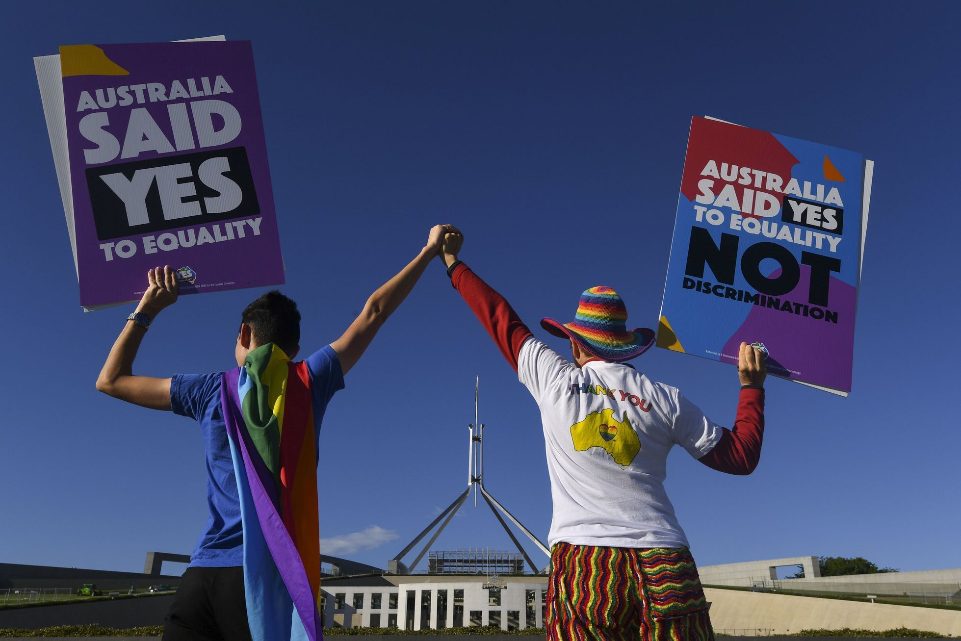 Australský parlament schválil 7.12. zákon o uzavírání homosexuálních sňatků.