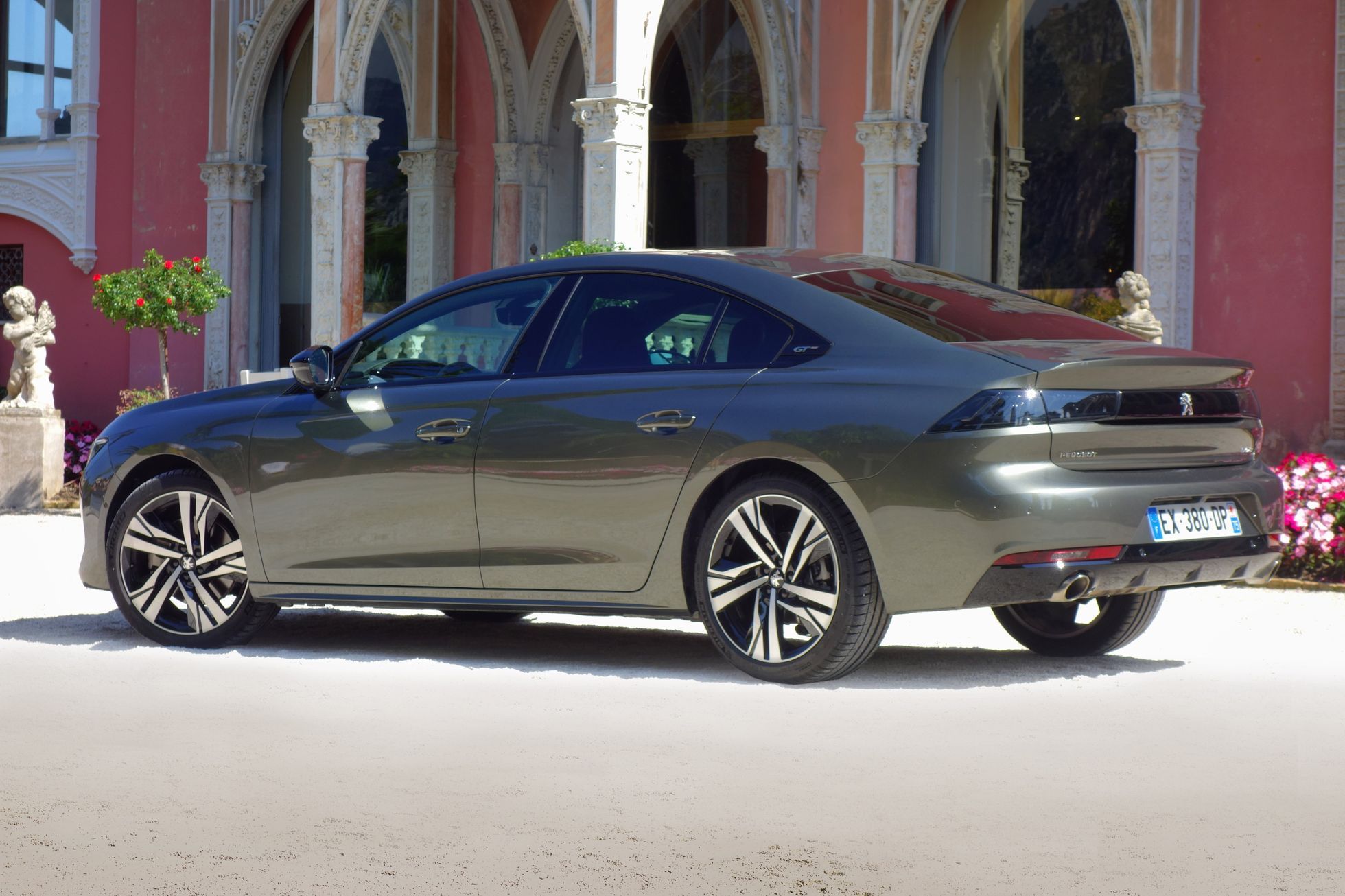 Peugeot 508 GT 225 k - zelený v Monaku