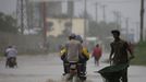 Hurikán Matthew napáchal škody na Haiti a Kubě, nyní se na něj připravují lidé na jihovýchodě USA.