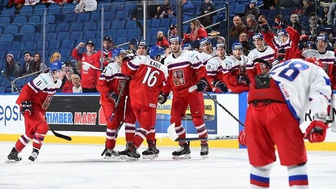 Českým hokejovým juniorům se na světovém šampionátu dvacítek zatím velmi daří.