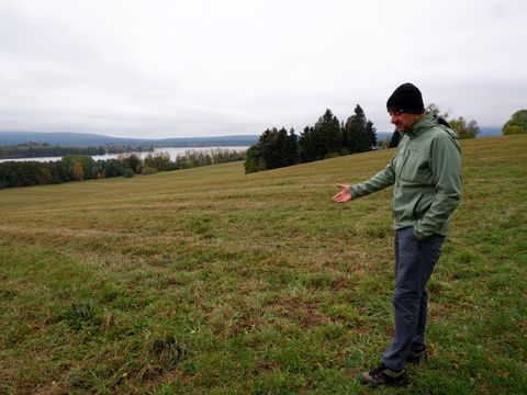 "Chceme klid, ne chlastačku a lunapark." Megalomanská výstavba znovu rozděluje Lipno