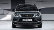 Cupra Ateca má kromě nového loga uprostřed přední masky nový přední nárazník s výraznými nasávacími otvory.