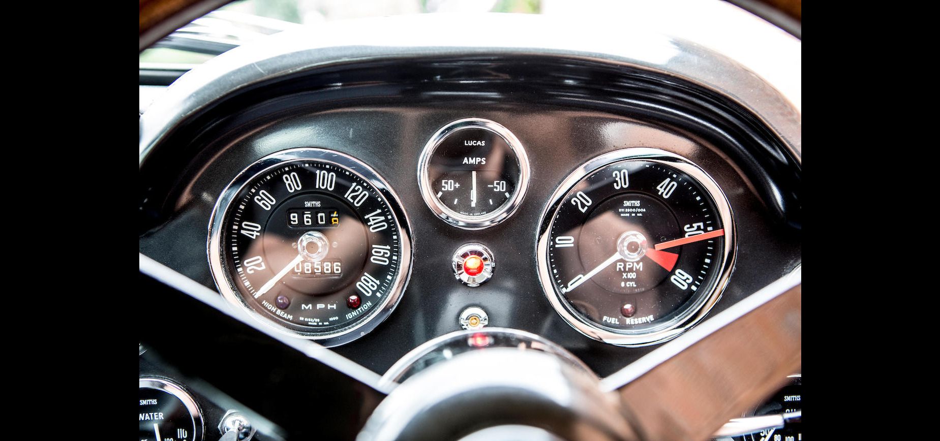 Aston Martin DB5 Jamese Bonda