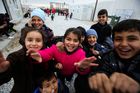Británie se ujme tří tisíc dětských uprchlíků z Evropy, Cameron ustoupil tlaku opozice
