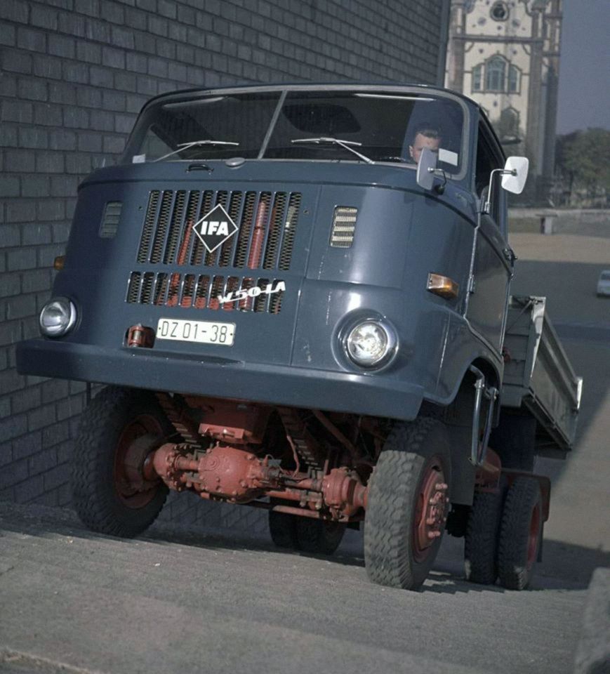 IFA W50