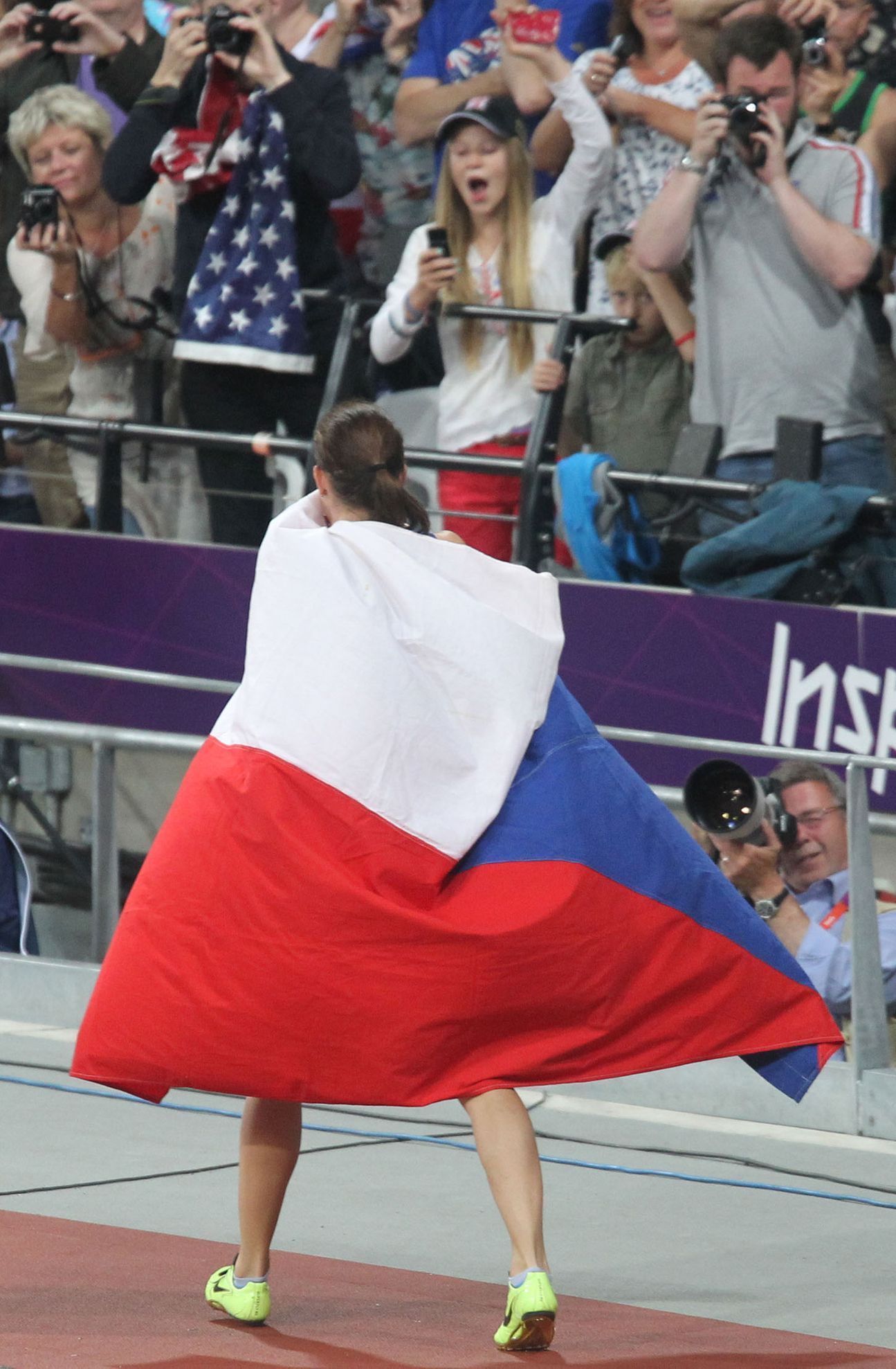 Česká překážkářka Zuzana Hejnová během bronzového finále OH 2012 v Londýně.