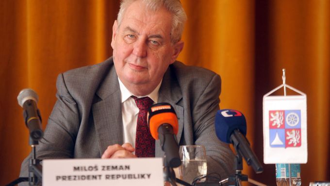 Miloš Zeman ve při návštěvě v Českolipsku