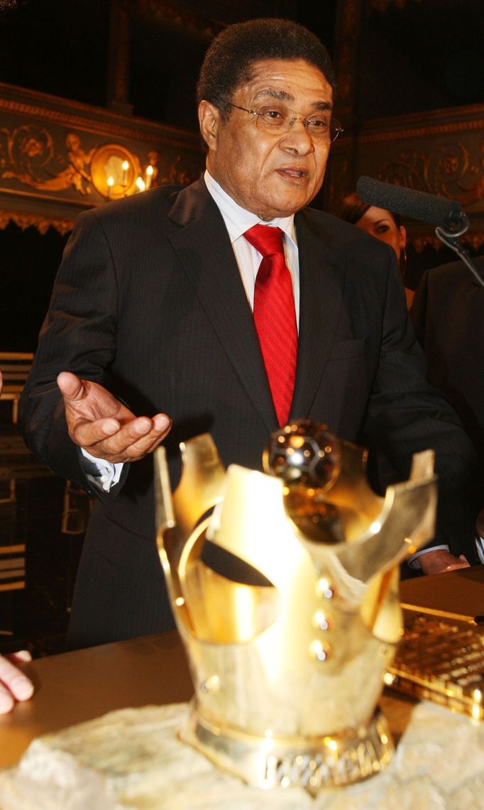 Eusébio na Fotbalistovi roku 2010