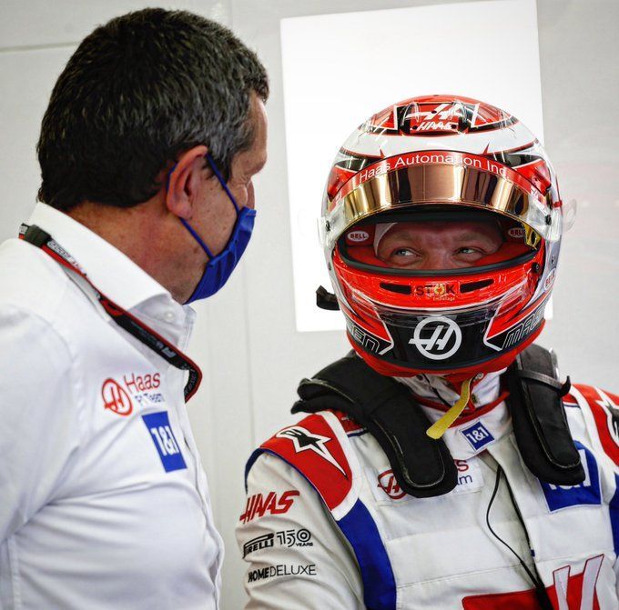 Helma pilota F1 Kevina Magnussena, Haas (2022)