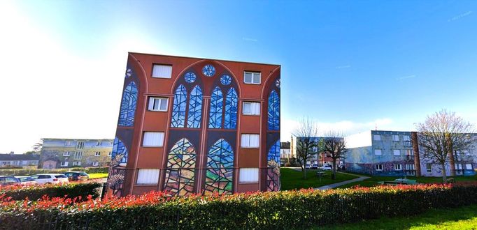 Soubor domů na předměstí francouzského Chartres.