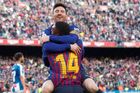 Nezastavitelný Messi zařídil Barceloně dvěma góly výhru v derby