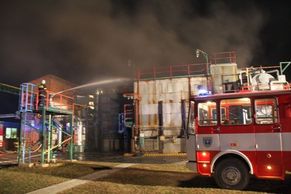 Obrazem: Požár v otrokovické chemičce