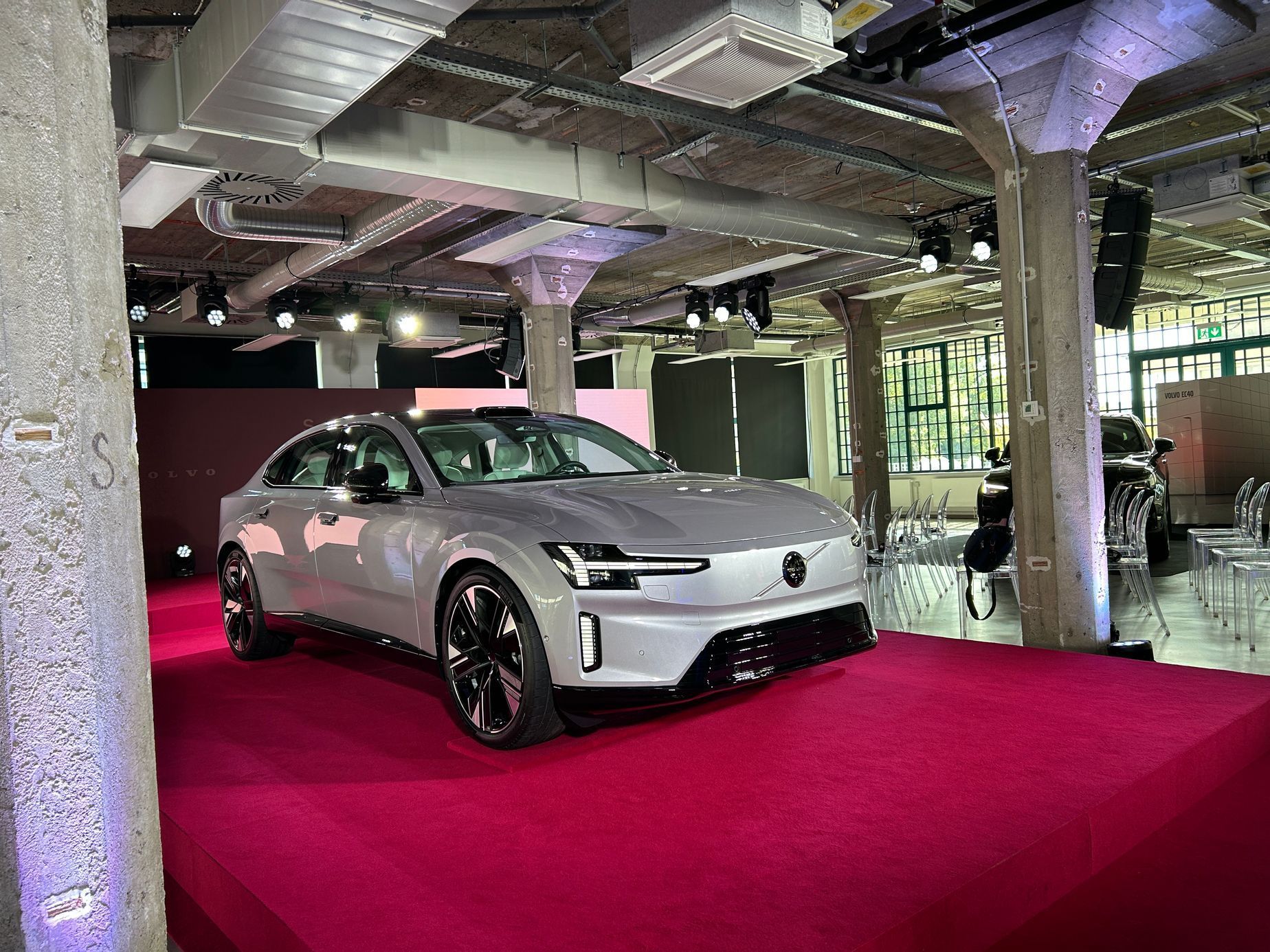 Volvo ES90