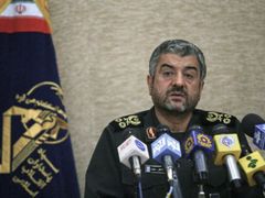 Šéf íránských Revolučních gard generál Džafarí.