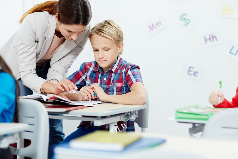 Třída - žáci - studenti - učitel - škola
