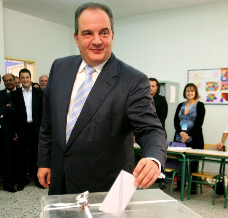Řekové předčasně volili parlament