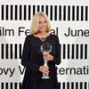 Dokumentaristka Olga Sommerová na závěrečném ceremoniálu 54. ročníku filmového festivalu v Karlových Varech