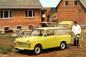 Socialistická auta, která příliš krásy nepobrala. Nepovedly se vozy pro masy i elity