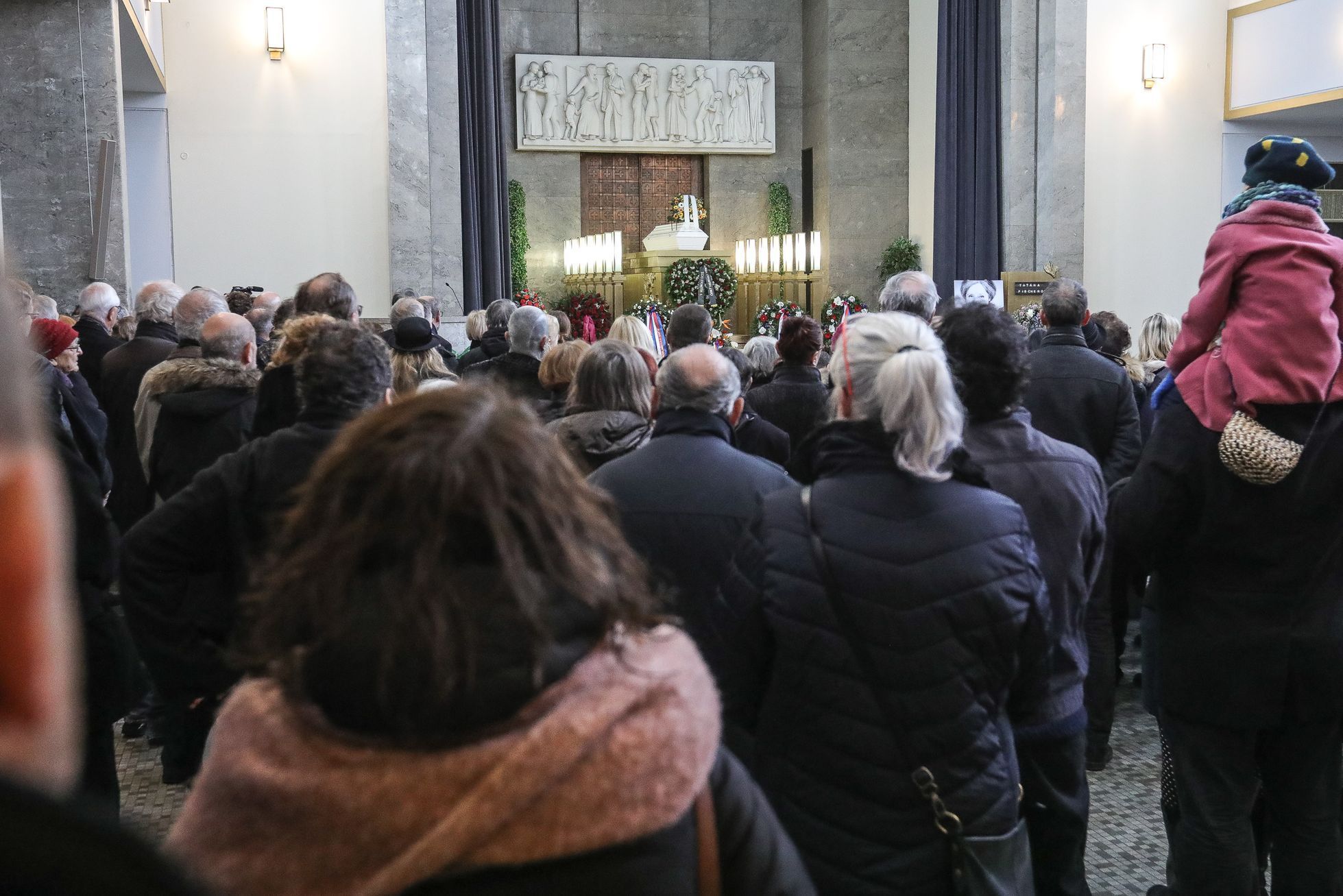 Pohřeb Táňa Fischerová, Krematorium Strašnice