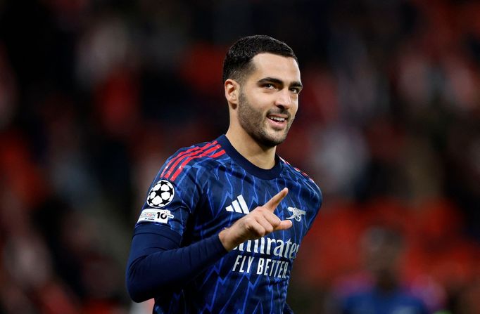 Mikel Merino slaví gól v zápase Ligy mistrů Slavia - Arsenal.