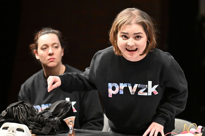 Vpravo je Tereza Marečková.