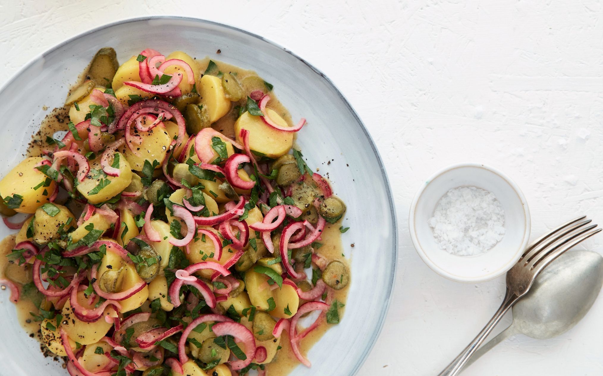 bramborový salát, žena