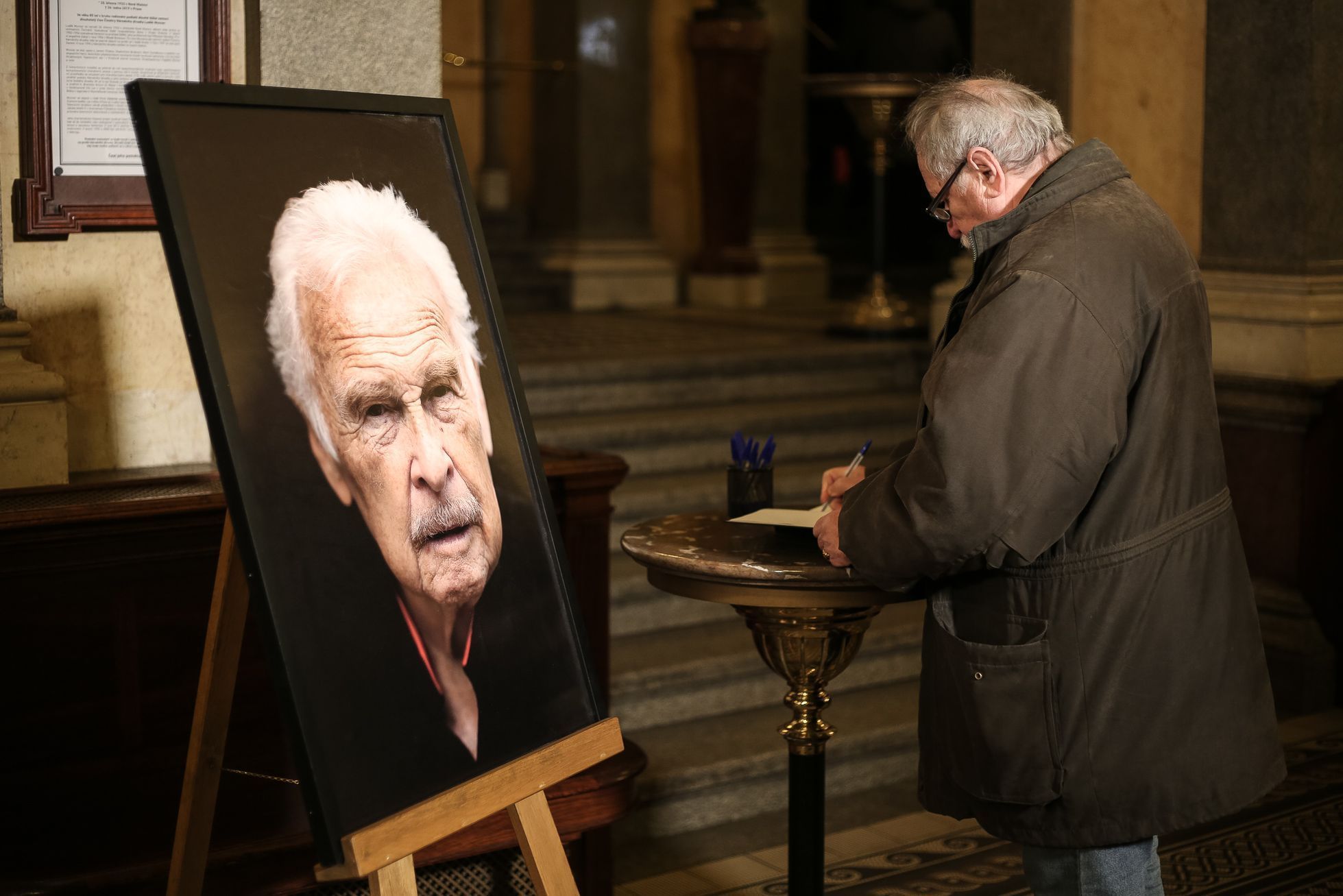 Pohřeb herce Ludka Munzara, Národní divadlo, 1. 2. 2019