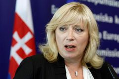 Slovenskou vládu potápí spor o záchranný fond eurozóny