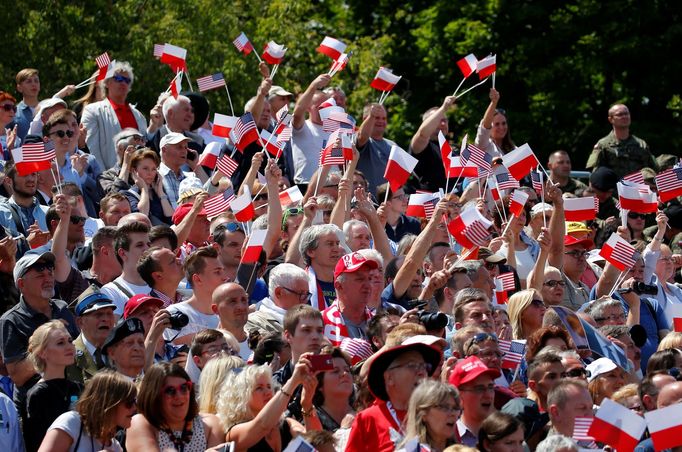 Trump v Polsku: vítání i protesty