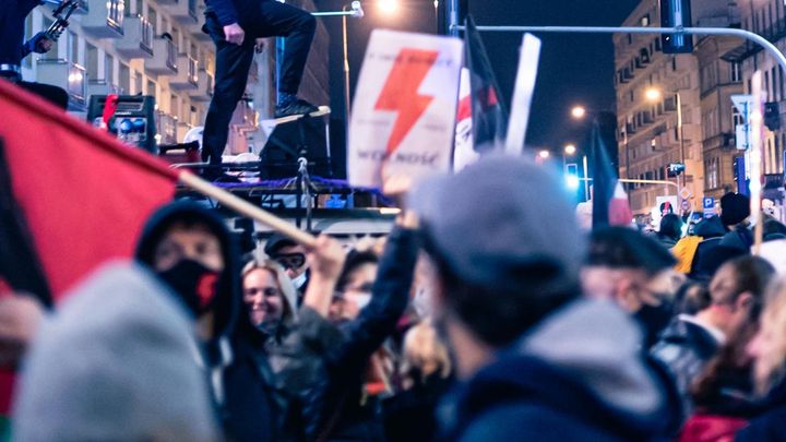 V Polsku na covid-19 zemřela výrazná tvář boje za práva žen. Bylo jí 50 let; Zdroj foto: Instagram/nrb_gwiski