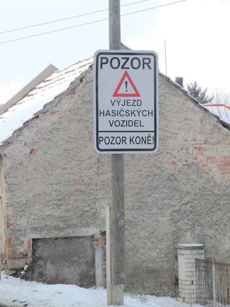 cedule, dopravní značky