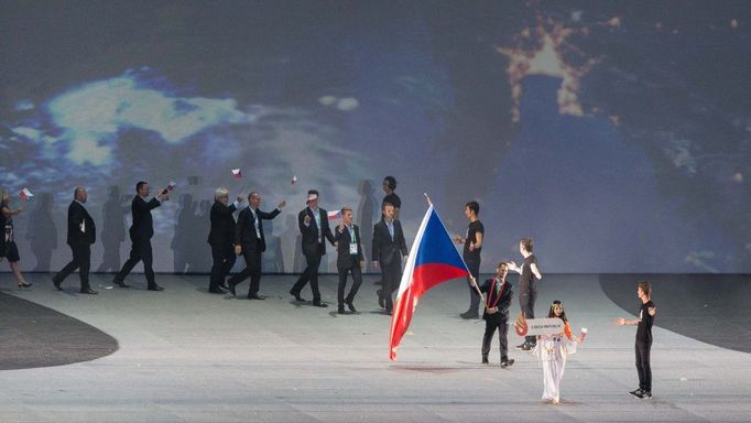 Česká reprezentace čítající dvacet neslyšících sportovců se zúčastnila letních deaflympijských her v Turecku.