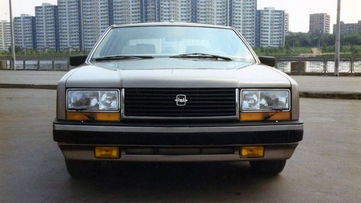 Gorbačov zavelel a z moderního zilu zbyly trosky. Pokus o oživení skončil fiaskem