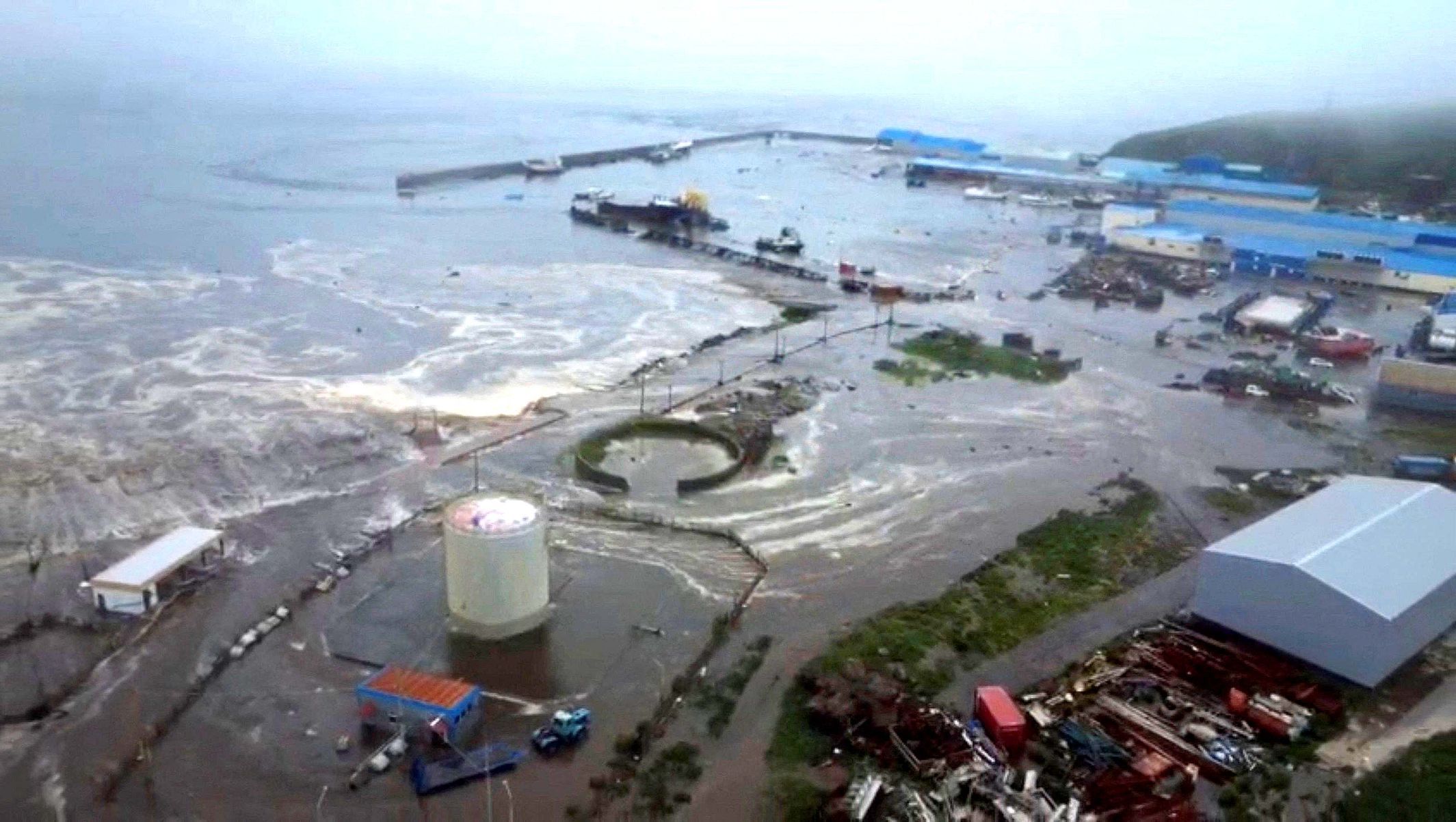 Zemětřesení, tsunami, Rusko, Japonsko, USA