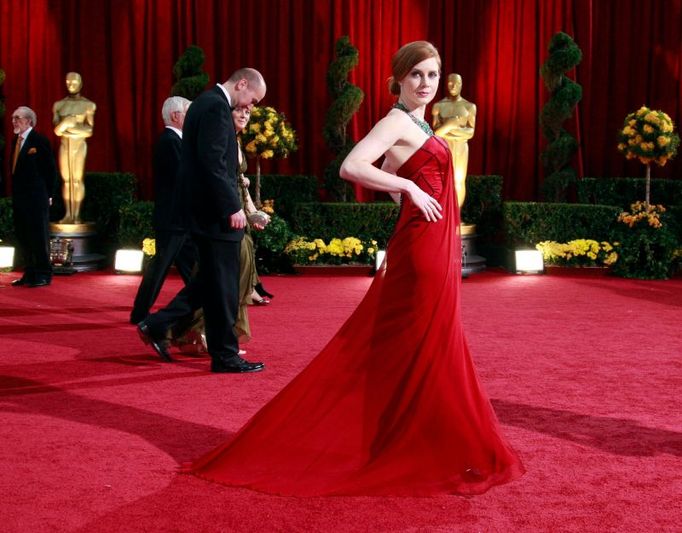 Amy Adams byla nominována za vedlejší roli ve filmu Pochyby - snímek ale nakonec totálně propadl. Falešný seznam ji uváděl jako vítězku