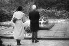 A moment of piety over the grave of Tomáš Baťa Sr.