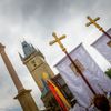 Richard Horák: Arcibiskup Dominik Duka žehná Mariánskému sloupu v Praze