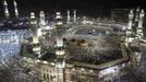 Muslim pilgrims circle the Kaaba and pray at the Grand mosque during the annual haj pilgrimage in the holy city of Mecca October 22, 2012, ahead of Eid al-Adha which marks the end of haj. On October 25, the day of Arafat, millions of Muslim pilgrims will stand in prayer on Mount Arafat near Mecca at the peak of the annual pilgrimage. REUTERS/Amr Abdallah Dalsh (SAUDI ARABIA - Tags: RELIGION SOCIETY) Published: Říj. 22, 2012, 8:58 odp.