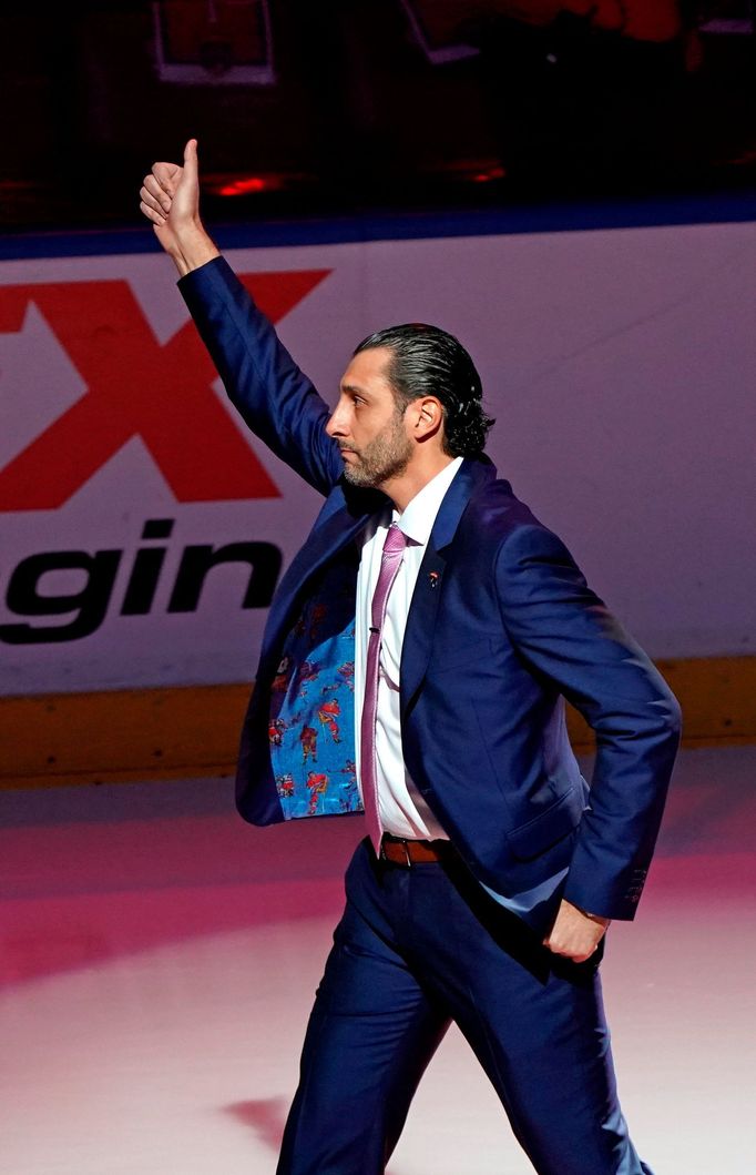 NHL 2019/20, Florida - Montreal: Bývalý brankář Roberto Luongo při slavnostním vyvěšení jeho dresu.