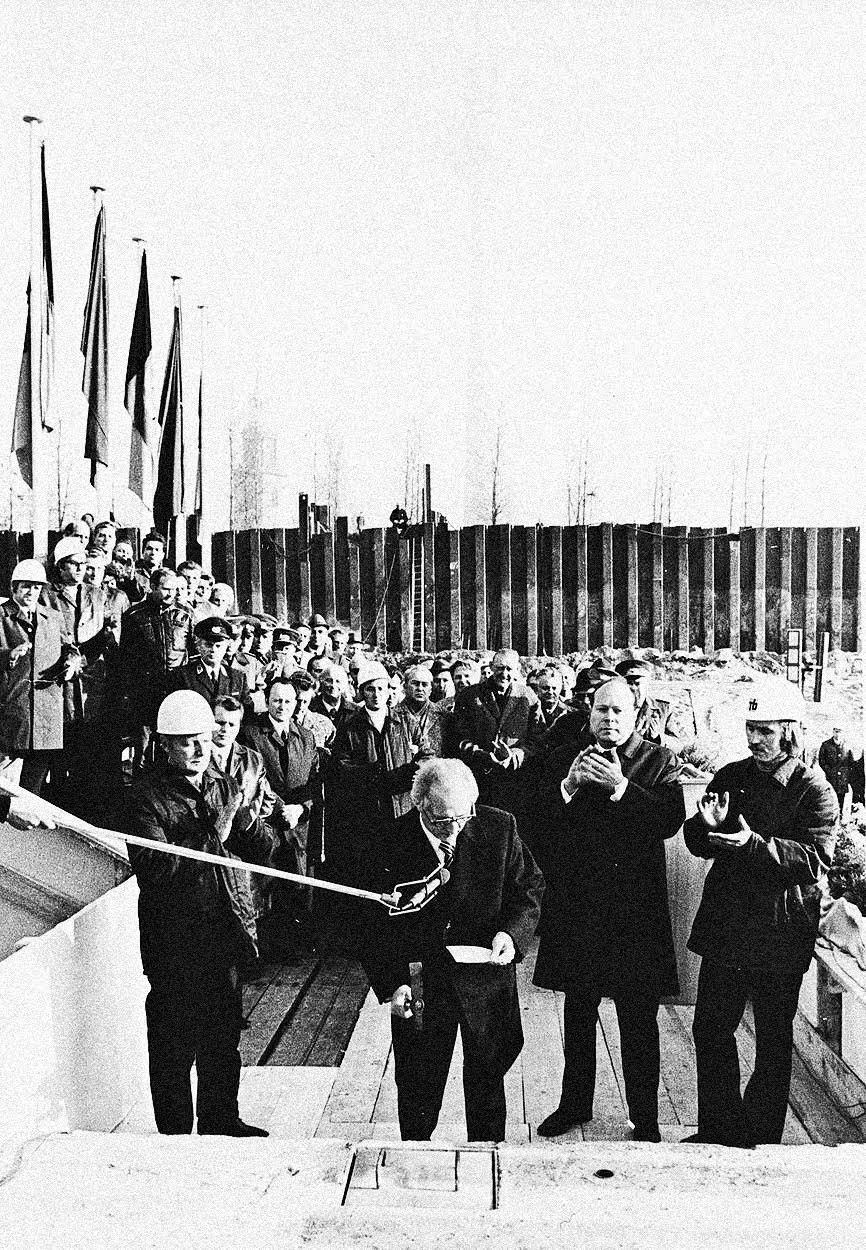 ddr, parlament, ndr, berlín, honecker, palác republiky, východní německo