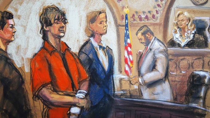 Džochar Carnajev na kresbě ze soudní síně.