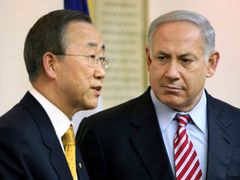"Chci to říci jasně: veškerá aktivita týkající se osad je nelegální," řekl generální tajemník OSN Pan Ki-mun při víkendové návštěvě Izraele a Palestiny.