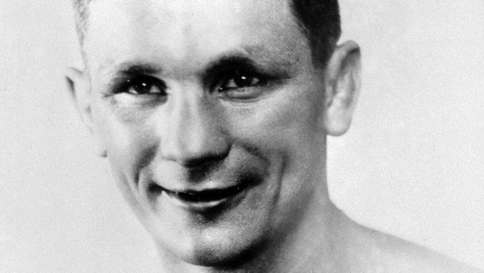 Vilém (Vilda) Jakš v roce 1936 na vrcholu boxerské slávy