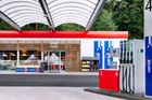 Benzina spouští nový koncept občerstvení na čerpacích stanicích. Chce odlákat řidiče od McDonald's