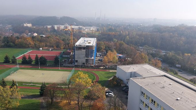 Na Jarově vzniká energeticky soběstačná budova.