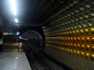 azbestocement v pražském metru