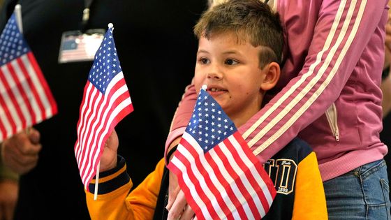 Bílí farmáři z Jižní Afriky přistáli v USA, Trump jim kvůli "hrozbě" otevřel dveře