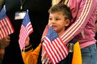 Bílí farmáři z Jižní Afriky přistáli v USA, Trump jim kvůli "hrozbě" otevřel dveře